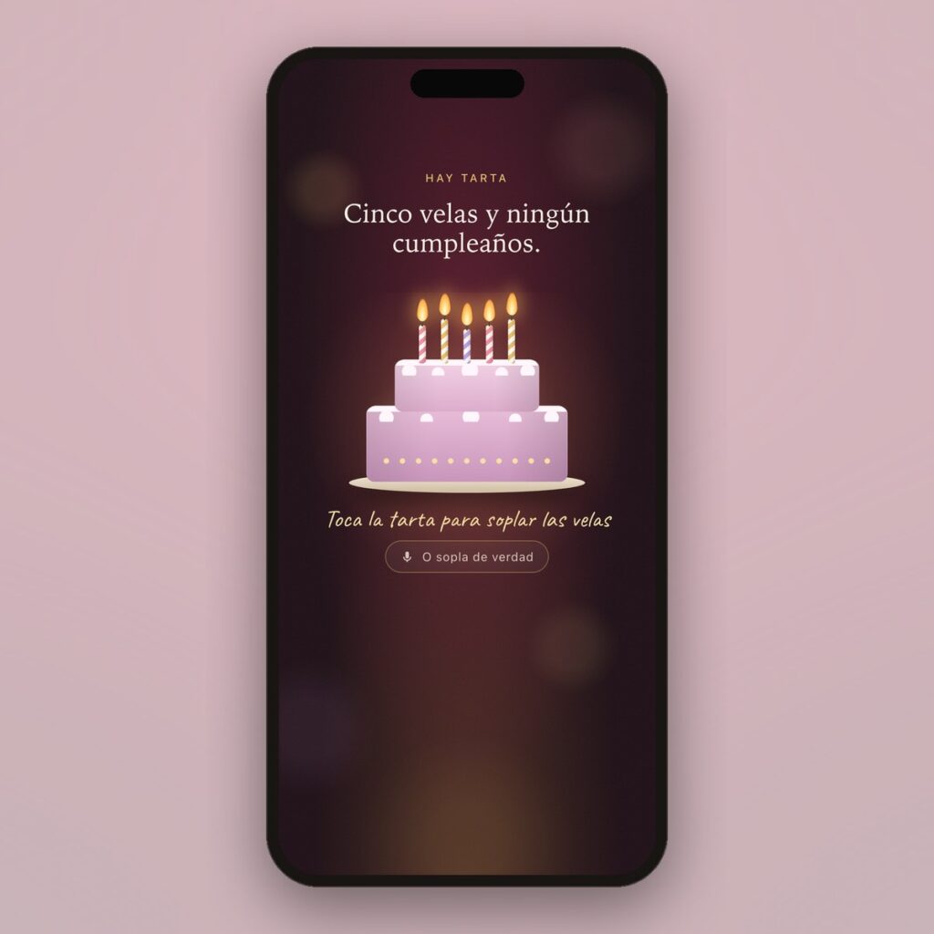 Regalo para tu mejor amiga en el móvil: una tarta con cinco velas que se soplan y descubren una frase cada una