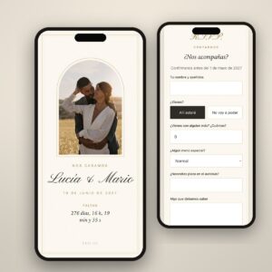Invitación de boda digital con los nombres a plumilla y la foto en arco, junto a la tarjeta de confirmación R.S.V.P.
